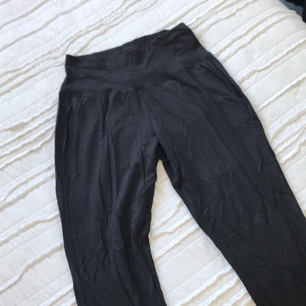 Alo soft lounge pants